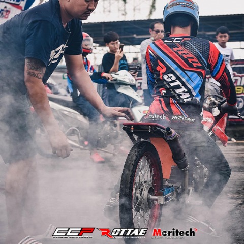 โรงงานผลิตอุปกร์ตกแต่งรถมอเตอร์ไซค์